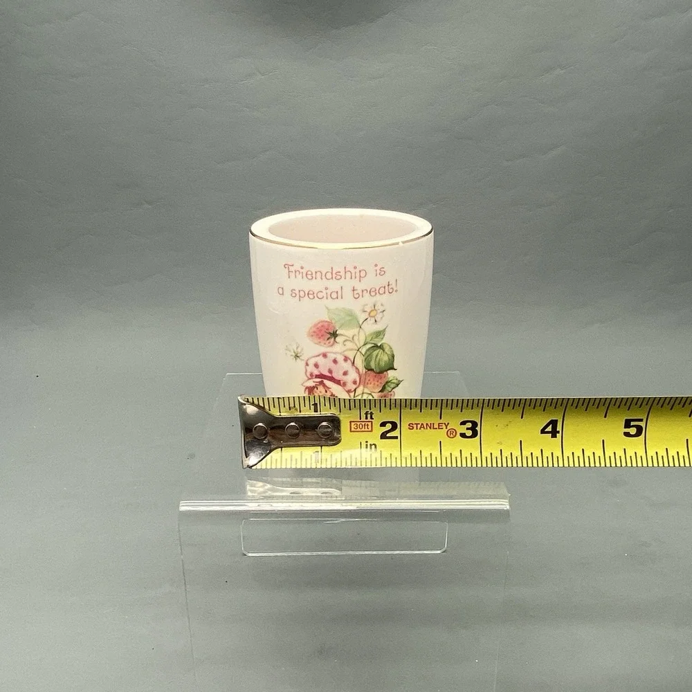 Vtg 1981 Strawberry Shortcake Porcelain Strawberry Scented Candle Used